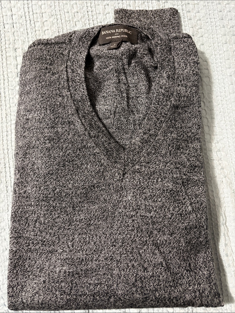 Banana Republic Men’s Charcoal Heather V-Neck Sweater